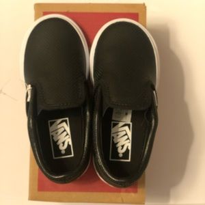 NEW Toddler perforated Vans, size 8